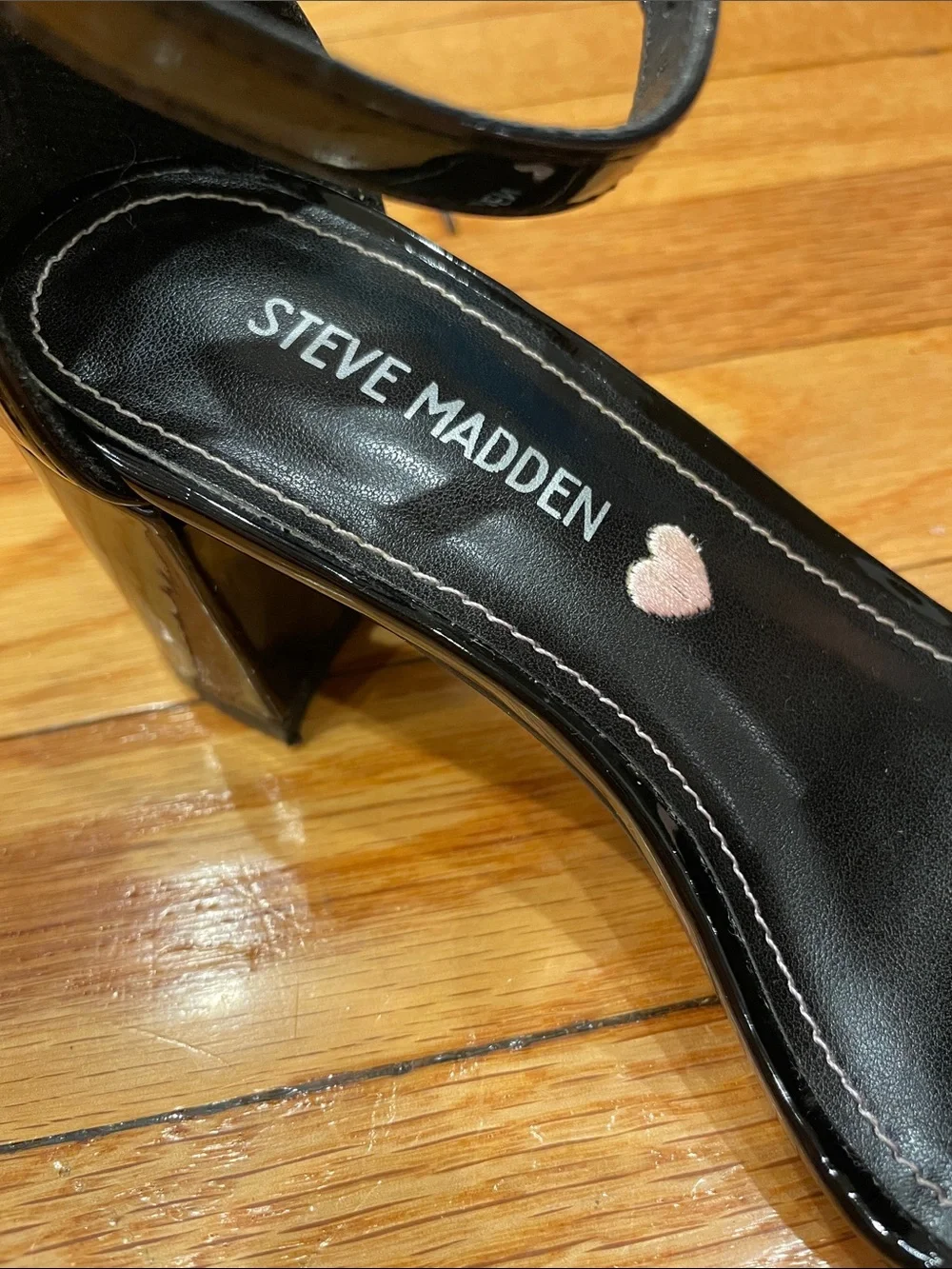 Steve Madden Kids JCarrson Black Patent Block Heel Sandals EUC